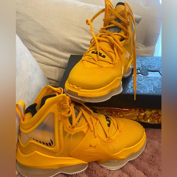 NIB Nike Lebron James air XIX - Picture 5 of 5
